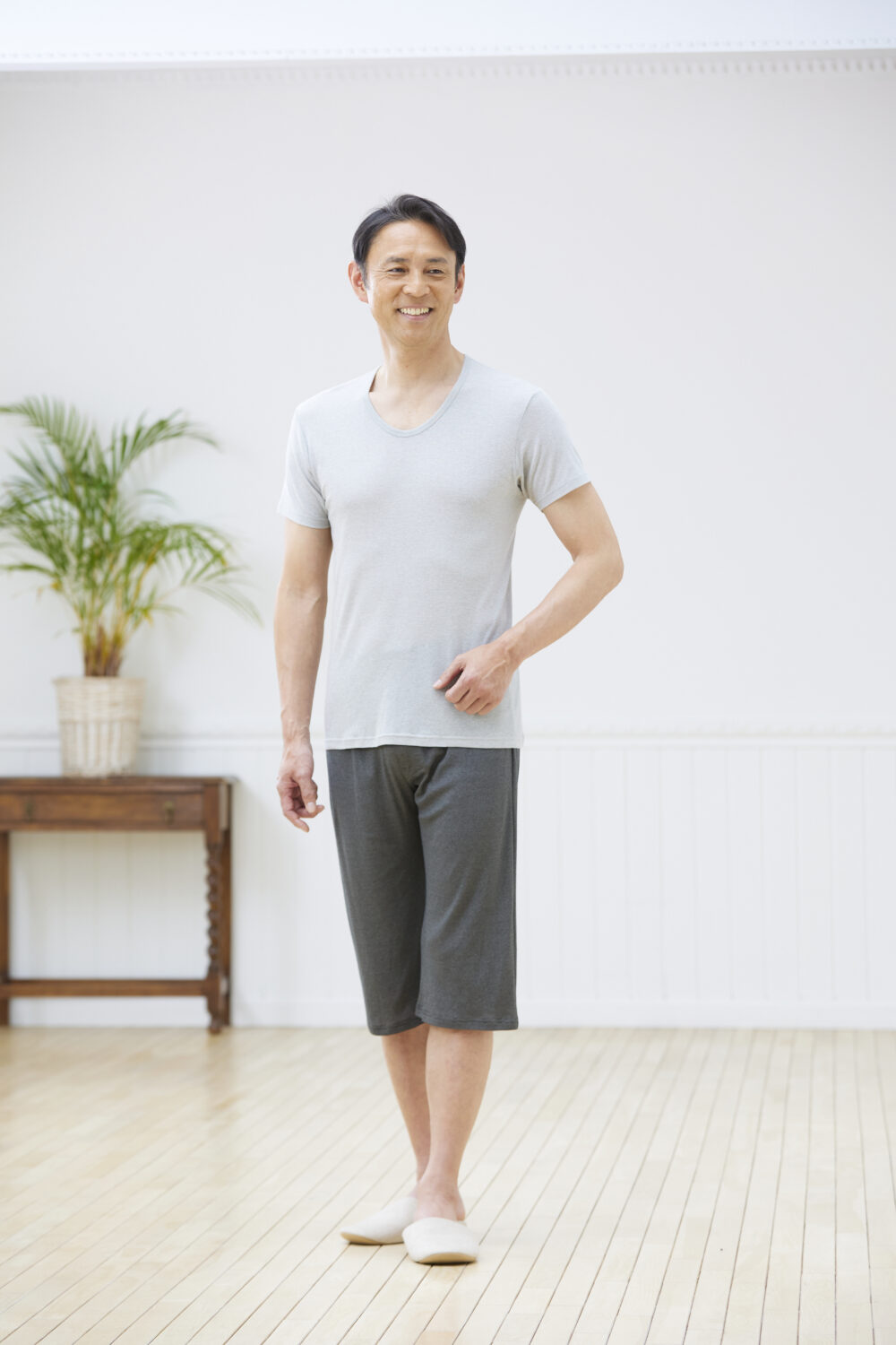 ★メンズスタンダードU首半袖シャツ★